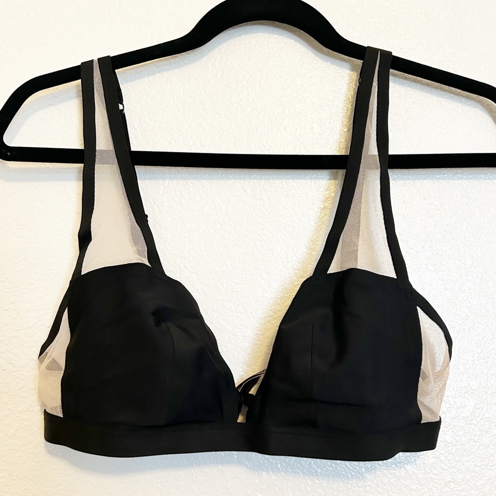 NEW VICTORIA’S SECRET Mesh Black Wireless Bra Size Large bralette